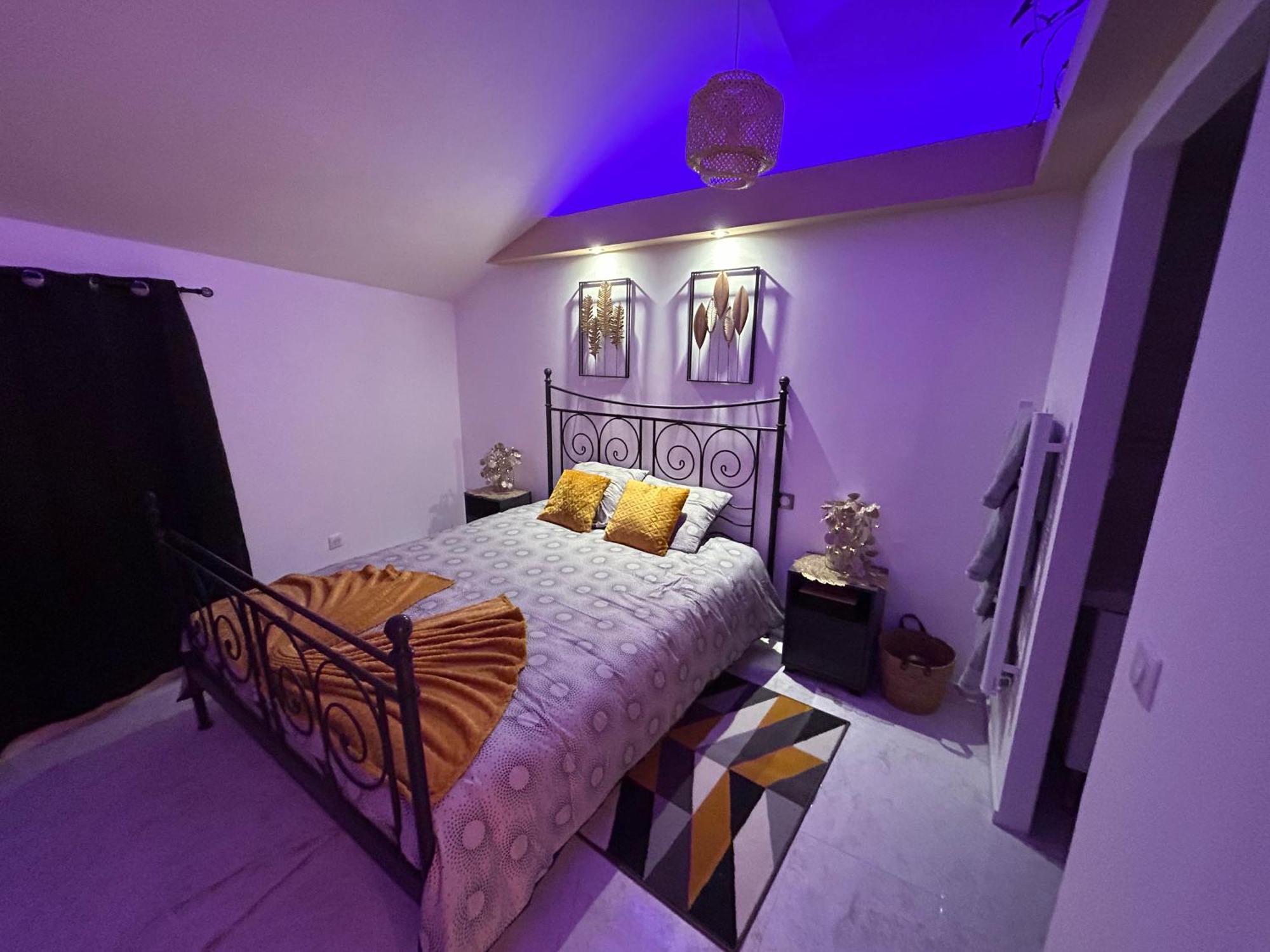 Spa Jacuzzi Moon White Vaudherland Ngoại thất bức ảnh