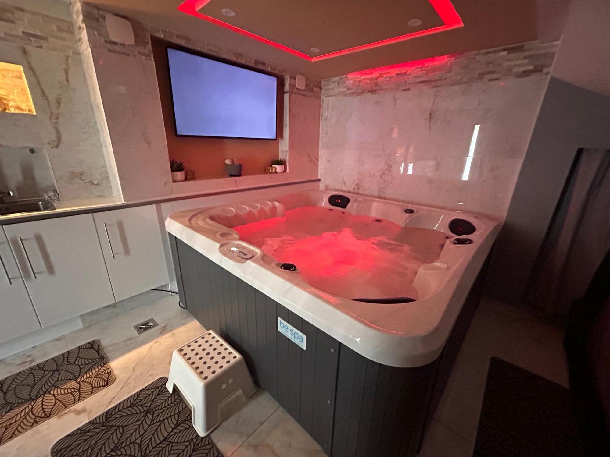 Spa Jacuzzi Moon White Vaudherland Ngoại thất bức ảnh